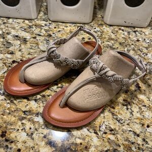 CM Avona sandals